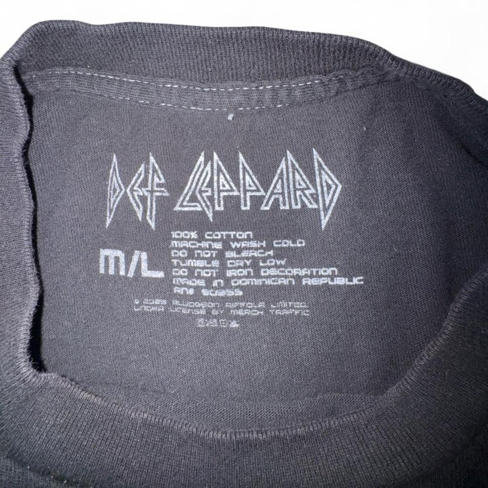 Def Leppard Animal Graphic Band Tee Black Leopard Print Rock T-Shirt - Picture 5 of 5